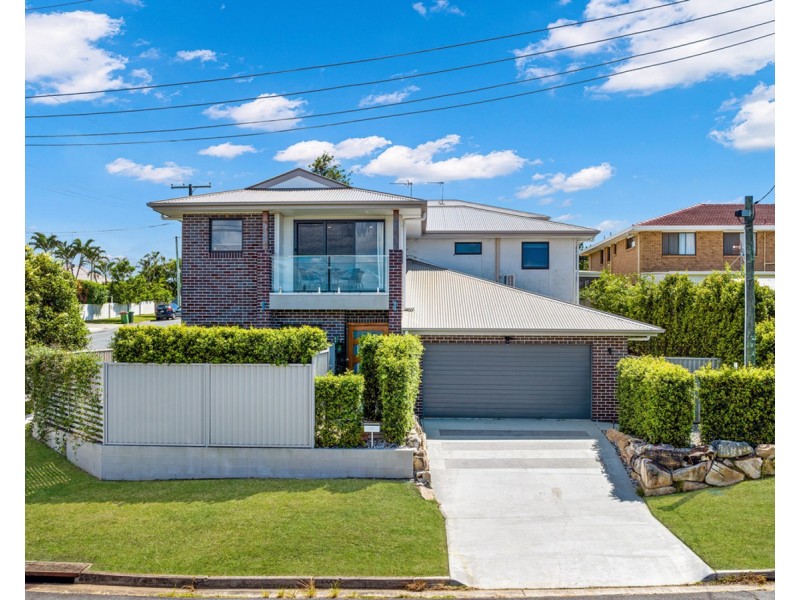 19 Fourth Avenue, Labrador QLD 4215