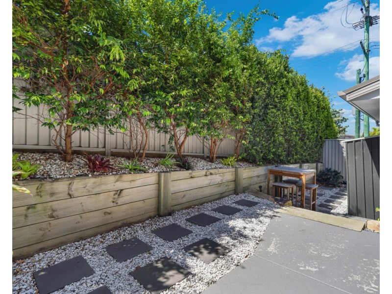 19 Fourth Avenue, Labrador QLD 4215