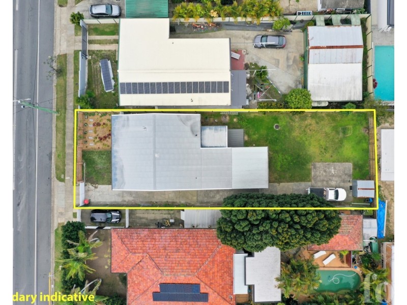 92 Turpin Road, Labrador QLD 4215