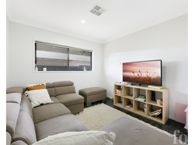 19 Greencastle Parade, Maudsland QLD 4210