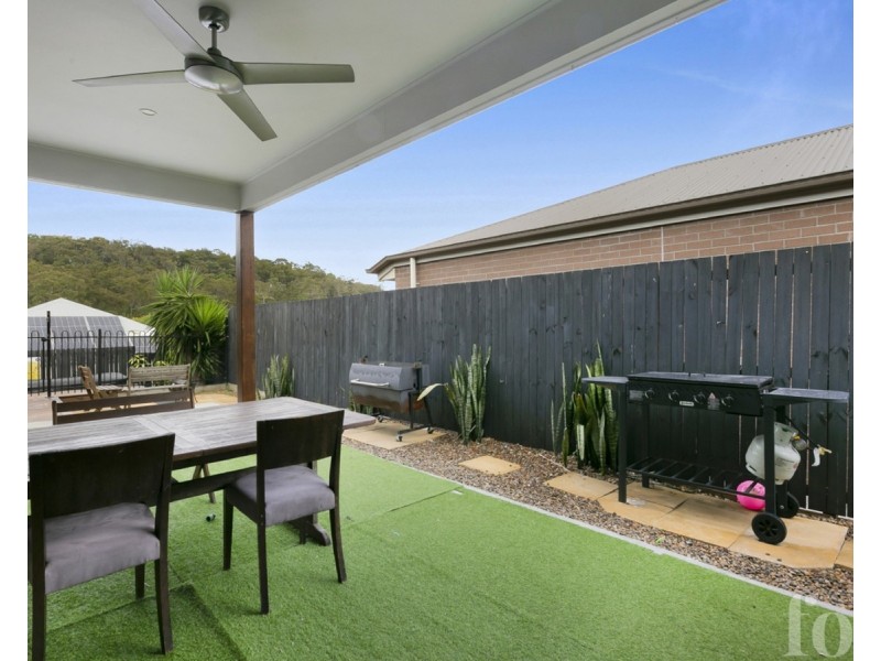 19 Greencastle Parade, Maudsland QLD 4210