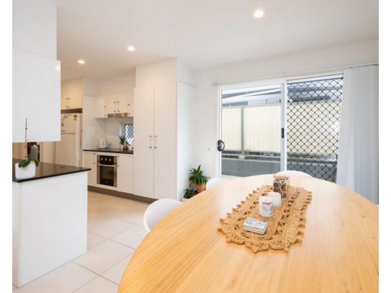 15 Fourth Avenue, Labrador QLD 4215