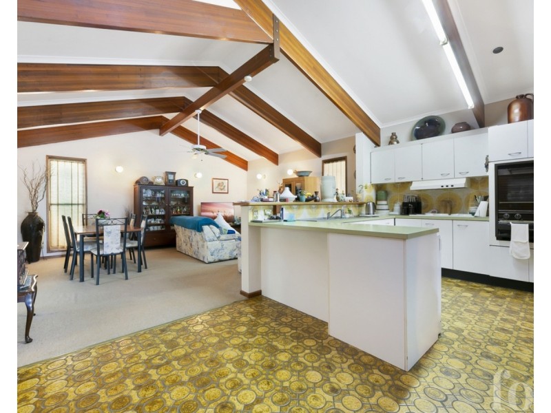 15 Nimrud Street, Southport QLD 4215