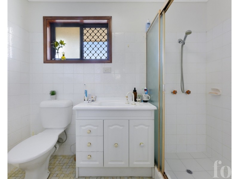 15 Nimrud Street, Southport QLD 4215