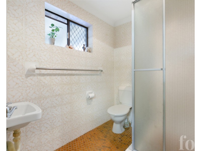 15 Nimrud Street, Southport QLD 4215