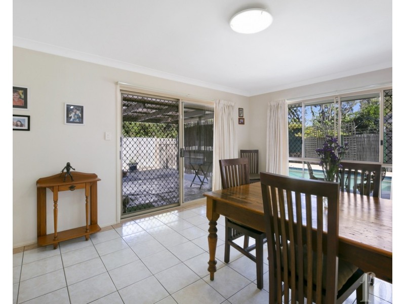 15 Royal Court, Ashmore QLD 4214