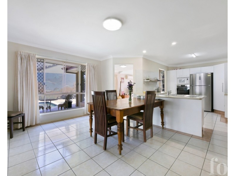 15 Royal Court, Ashmore QLD 4214