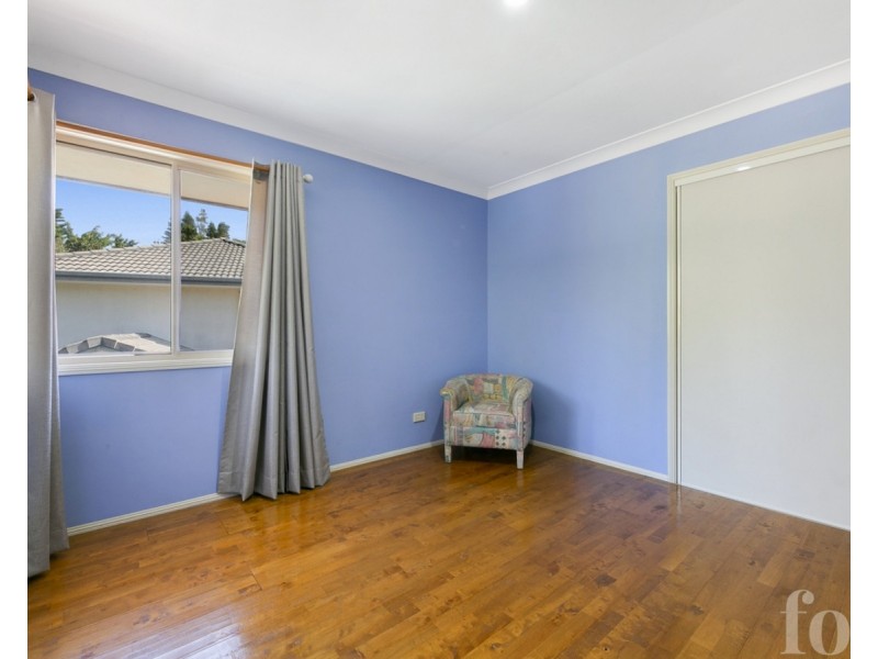 15 Royal Court, Ashmore QLD 4214