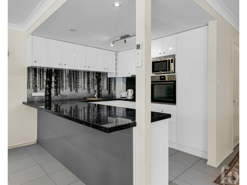 4/38 Billington Street, Labrador QLD 4215