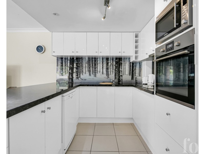 4/38 Billington Street, Labrador QLD 4215