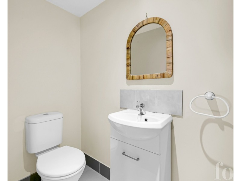 4/38 Billington Street, Labrador QLD 4215