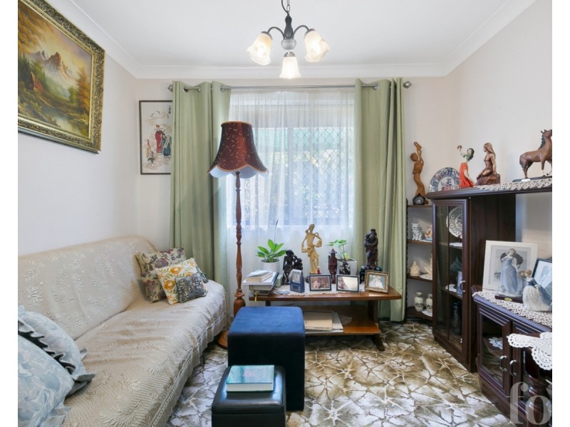 38 Crinum Crescent, Southport QLD 4215