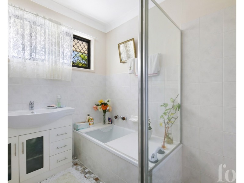 38 Crinum Crescent, Southport QLD 4215