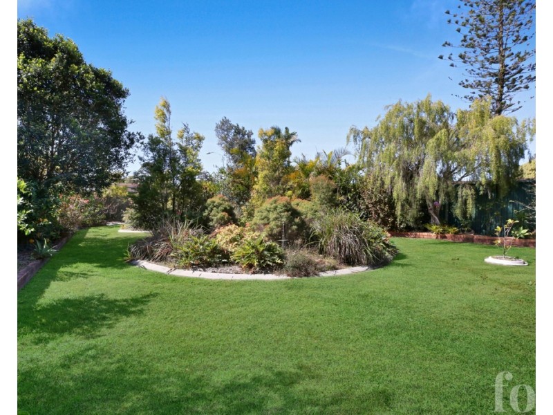 1/10 Elm Court, Labrador QLD 4215