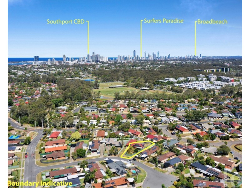 1/10 Elm Court, Labrador QLD 4215