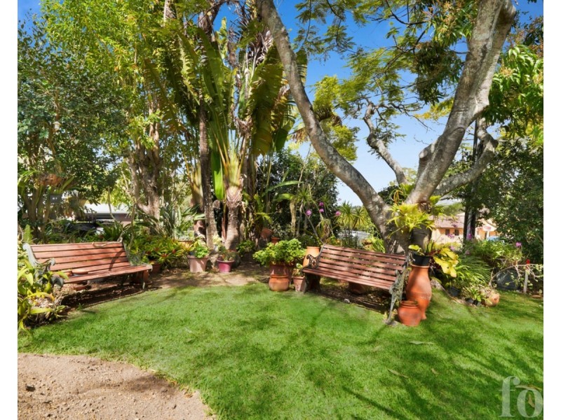 9-11 Burnside Court, Ashmore QLD 4214