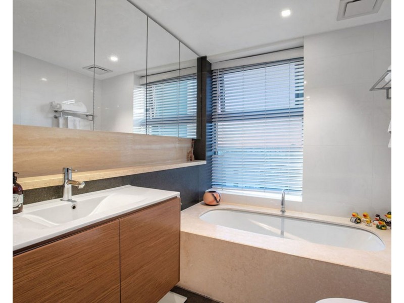5/446 Marine Parade, Biggera Waters QLD 4216