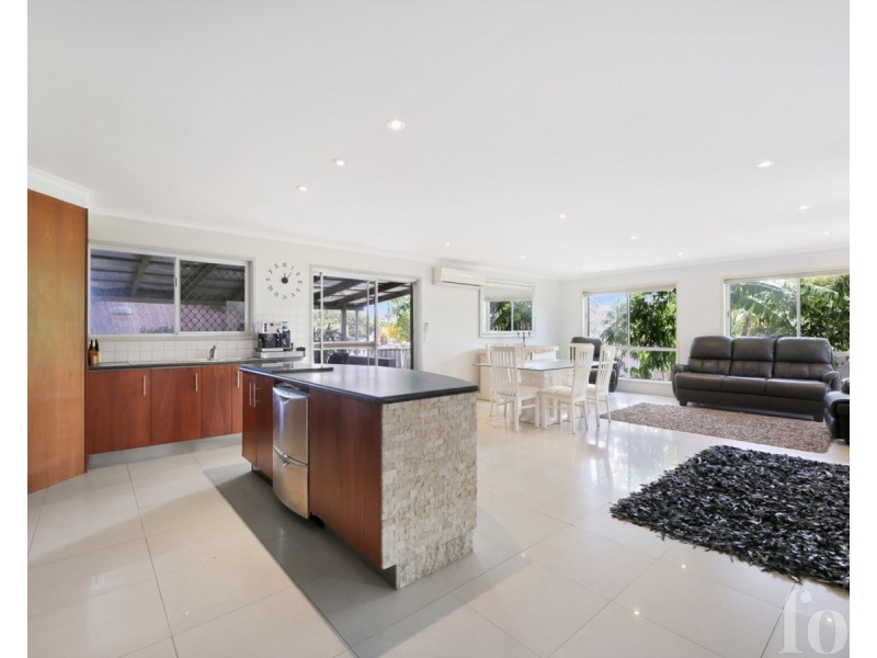 15 Pinkwood Drive, Ashmore QLD 4214