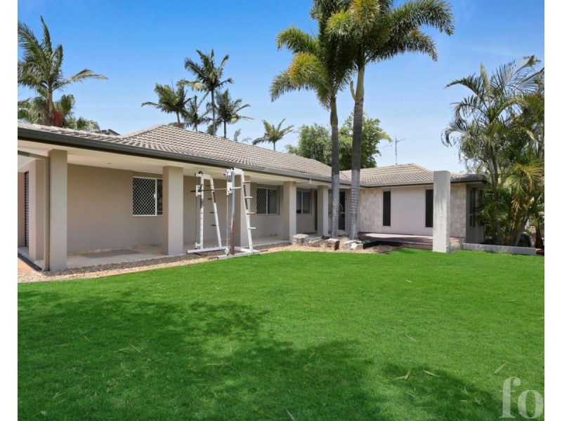 15 Pinkwood Drive, Ashmore QLD 4214