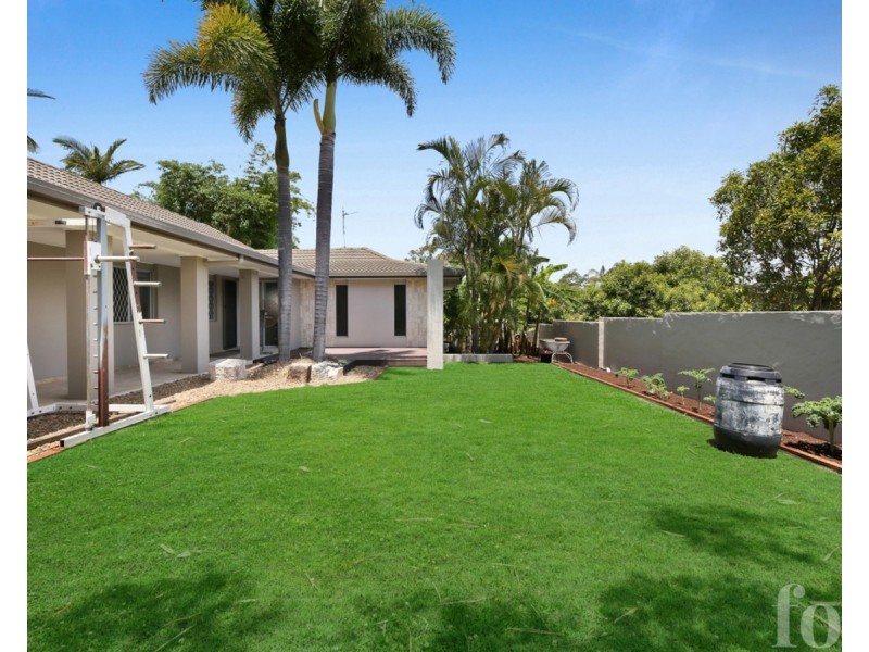 15 Pinkwood Drive, Ashmore QLD 4214