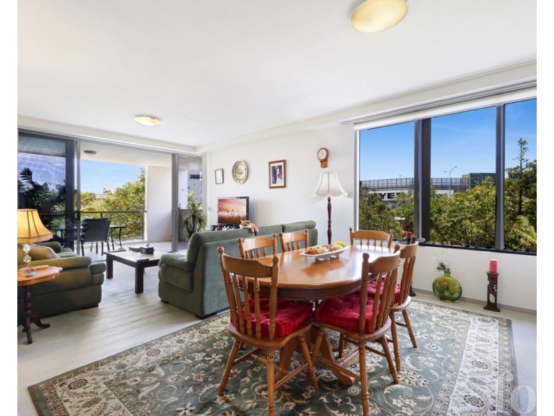 8/38 Riverwalk Avenue, Robina QLD 4226