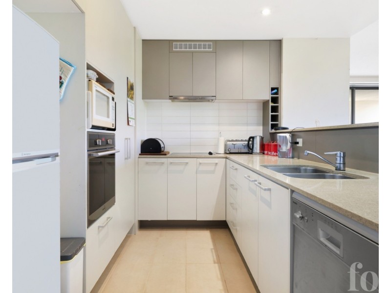8/38 Riverwalk Avenue, Robina QLD 4226