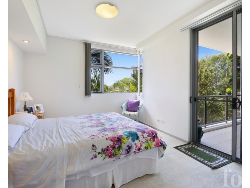 8/38 Riverwalk Avenue, Robina QLD 4226