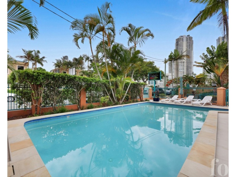 3/40-42 Tarcoola Crescent, Surfers Paradise QLD 4217