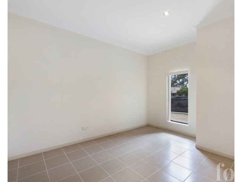 27 Sturt Street, Molendinar QLD 4214