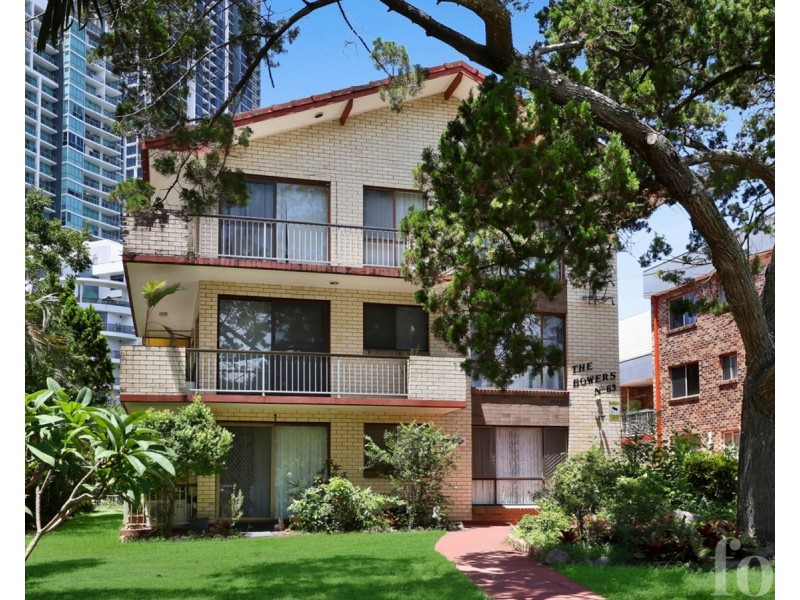 2/63 Bauer Street, Southport QLD 4215