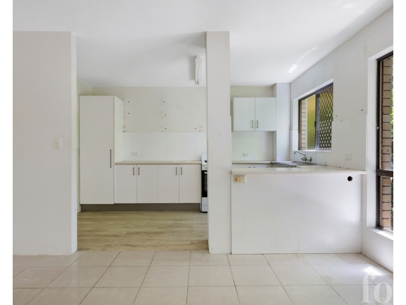 2/63 Bauer Street, Southport QLD 4215