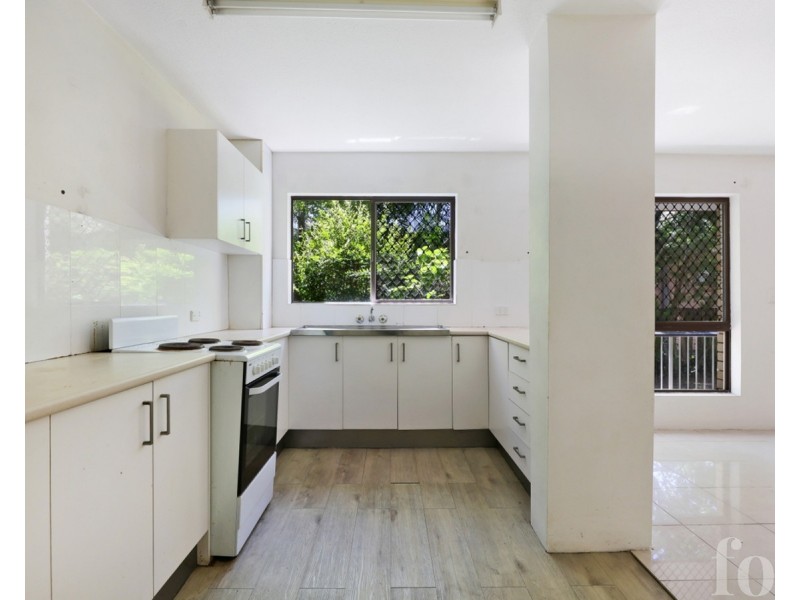 2/63 Bauer Street, Southport QLD 4215