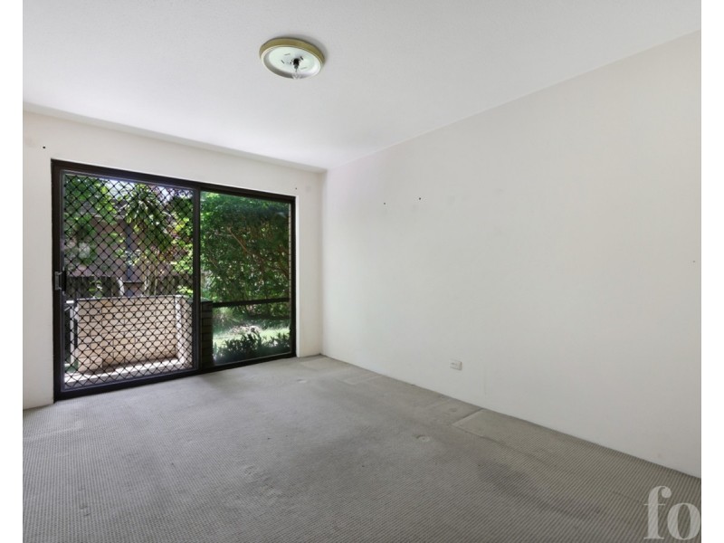 2/63 Bauer Street, Southport QLD 4215