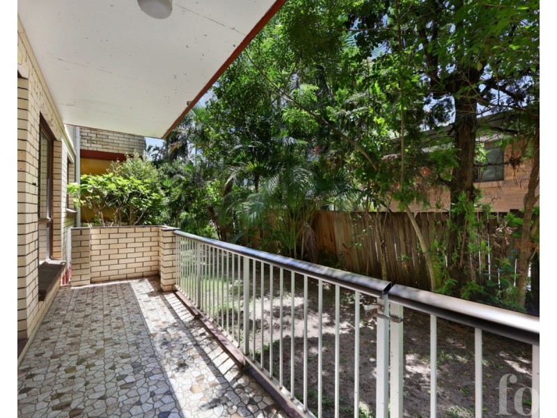 2/63 Bauer Street, Southport QLD 4215