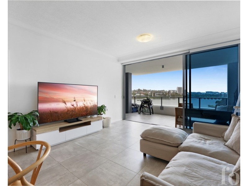 2210/397 Christine Avenue, Varsity Lakes QLD 4227