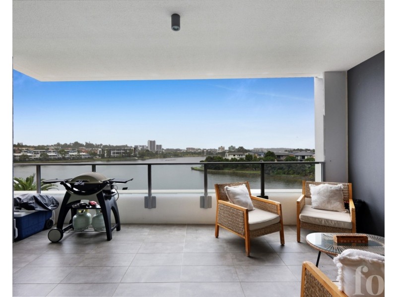 2210/397 Christine Avenue, Varsity Lakes QLD 4227
