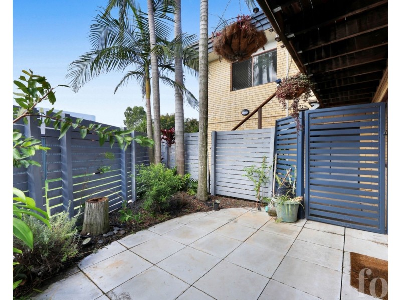1/59 Errol Avenue, Paradise Point QLD 4216