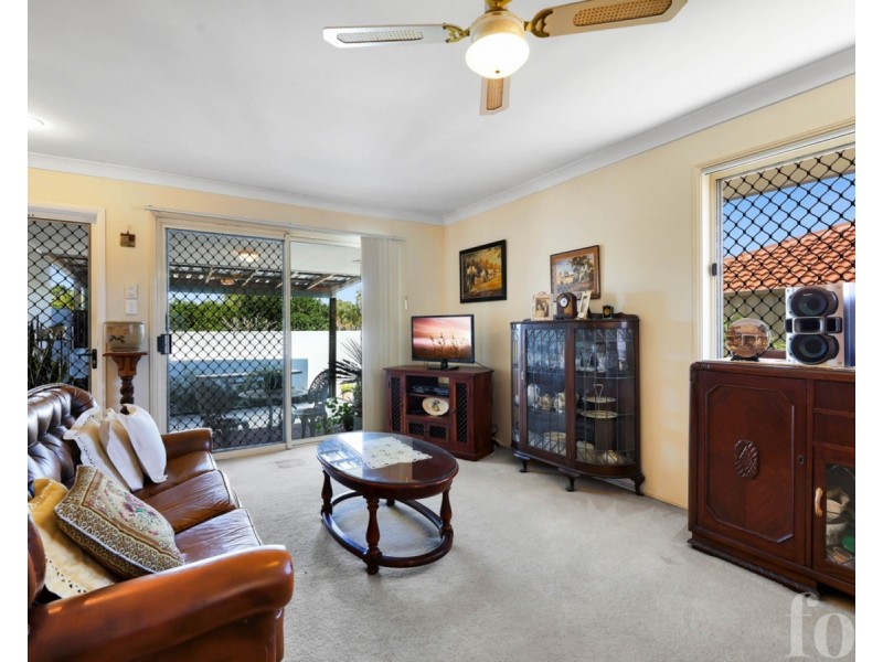 1/225 Government Road, Labrador QLD 4215