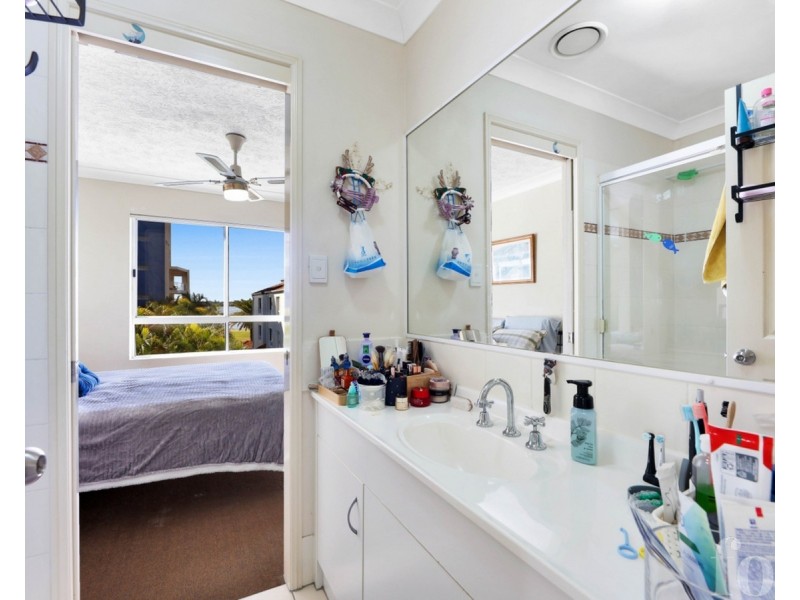 30/3-5 Norman Street, Southport QLD 4215