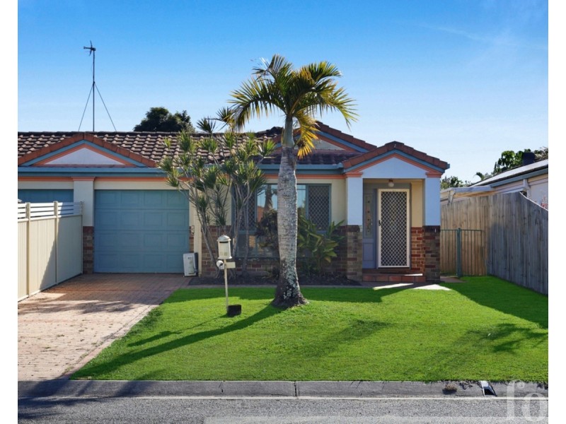 2/5 Jenaya Place, Labrador QLD 4215