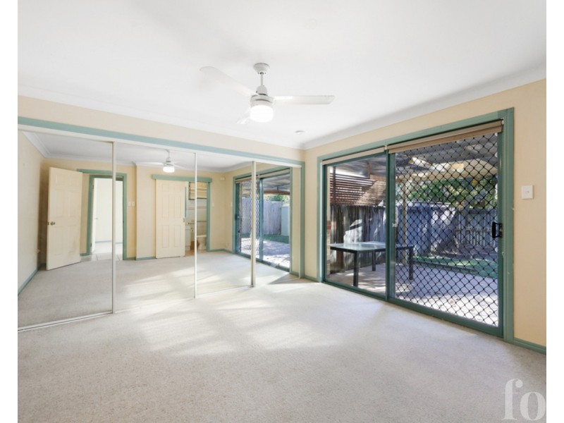 2/5 Jenaya Place, Labrador QLD 4215