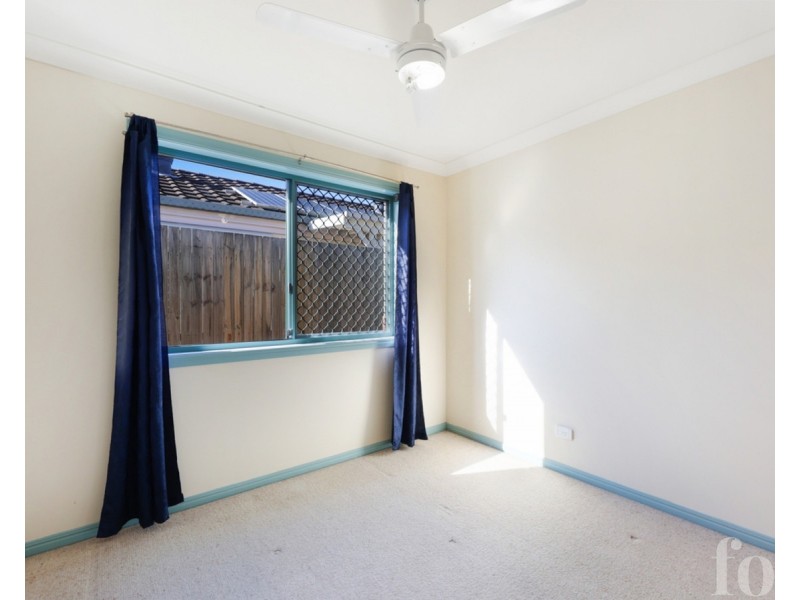 2/5 Jenaya Place, Labrador QLD 4215