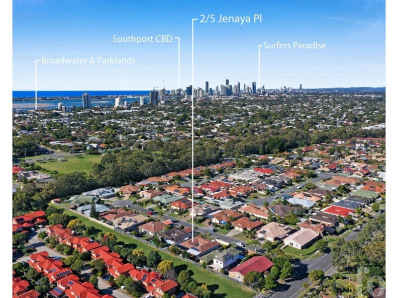 2/5 Jenaya Place, Labrador QLD 4215