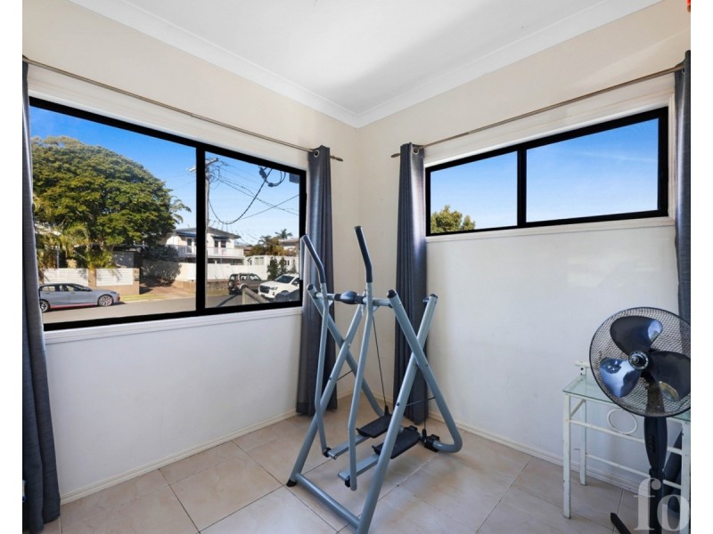 11 Sibyl Street, Southport QLD 4215