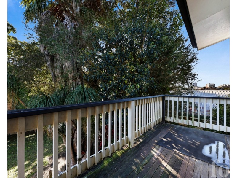 11 Sibyl Street, Southport QLD 4215