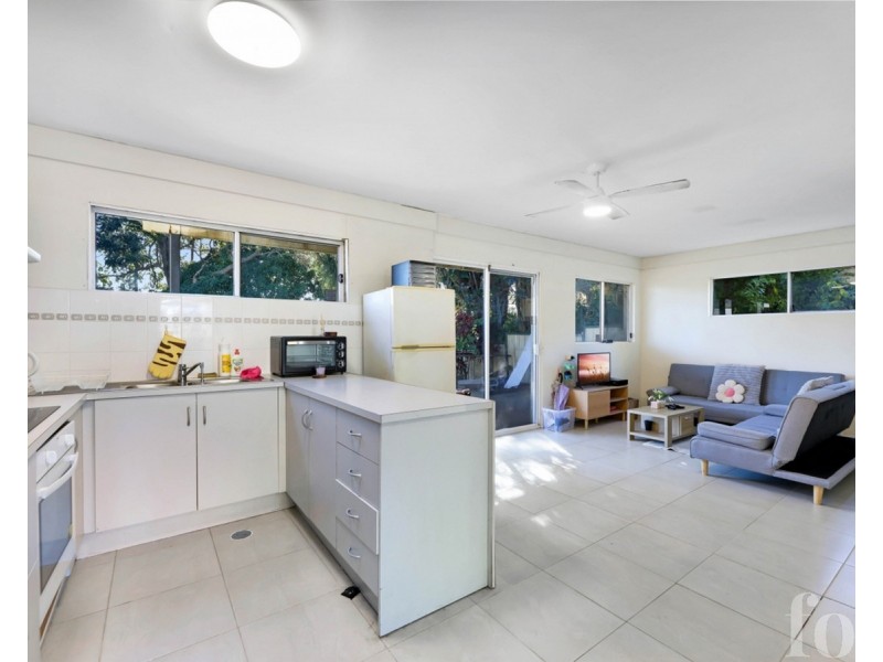 11 Sibyl Street, Southport QLD 4215