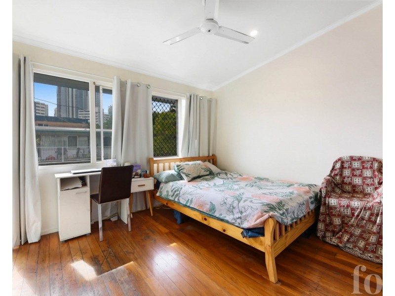 4/17 Watson Esplanade, Surfers Paradise QLD 4217