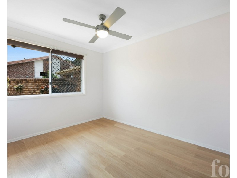 1/36 Kenny Drive, Labrador QLD 4215