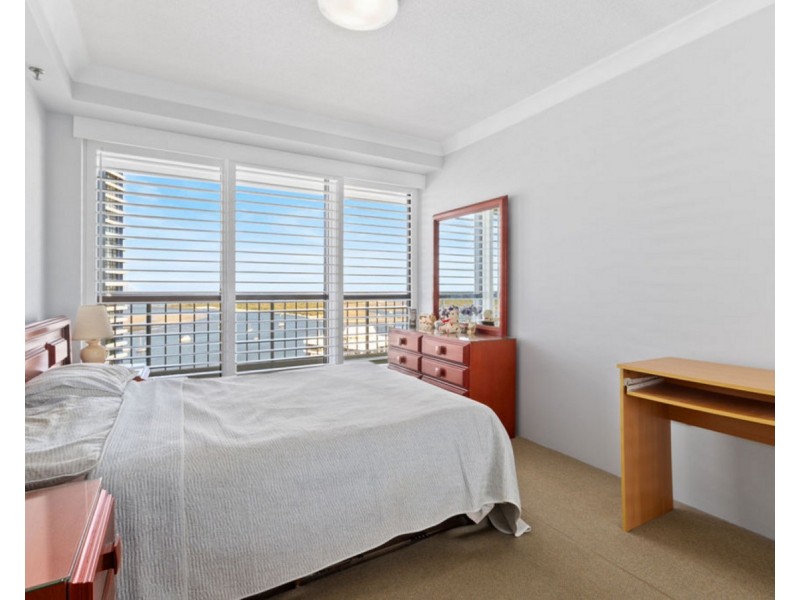 90/21 Bayview Street, Runaway Bay QLD 4216