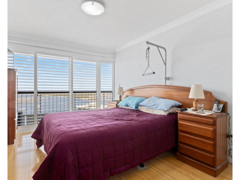 90/21 Bayview Street, Runaway Bay QLD 4216